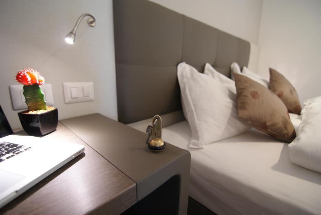 Hotel Raffl Bolzano Room photo