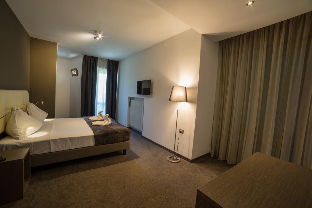 Hotel Raffl Bolzano Exterior photo